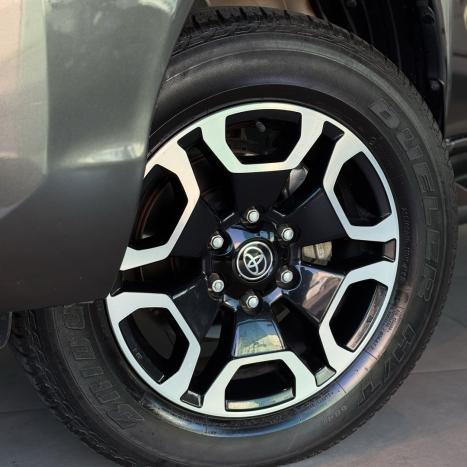 TOYOTA Hilux Caminhonete 2.7 16V 4P SRV FLEX CABINE DUPLA AUTOMTICO, Foto 3