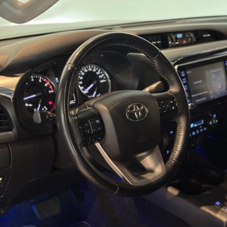TOYOTA Hilux Caminhonete 2.7 16V 4P SRV FLEX CABINE DUPLA AUTOMTICO, Foto 13
