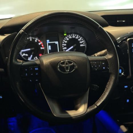 TOYOTA Hilux Caminhonete 2.7 16V 4P SRV FLEX CABINE DUPLA AUTOMTICO, Foto 14
