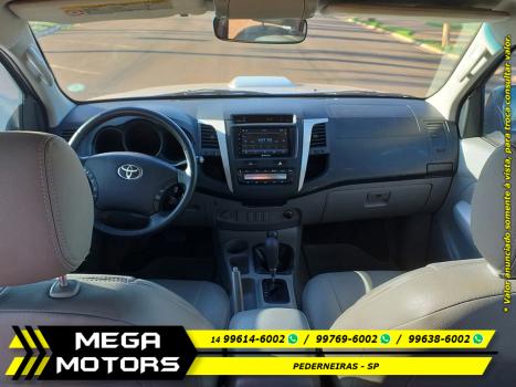 TOYOTA Hilux Caminhonete 3.0 16V 4P 4X4 SRV TURBO DIESEL CABINE DUPLA AUTOMTICO, Foto 11