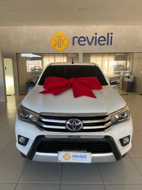 TOYOTA Hilux Caminhonete 2.8 16V SRX 4X4 DIESEL CABINE DUPLA AUTOMTICO, Foto 3