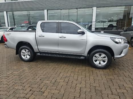 TOYOTA Hilux Caminhonete 2.8 16V SRV 4X4 DIESEL CABINE DUPLA AUTOMTICO, Foto 4