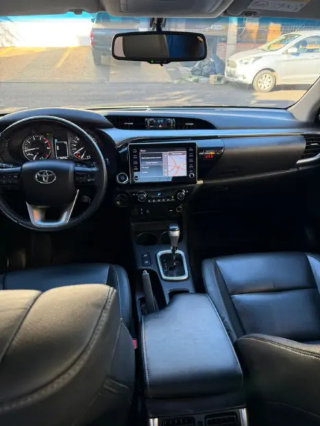 TOYOTA Hilux Caminhonete 2.8 16V SRV 4X4 DIESEL CABINE DUPLA AUTOMTICO, Foto 9