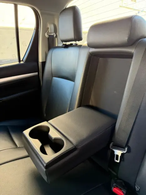 TOYOTA Hilux Caminhonete 2.8 16V SRV 4X4 DIESEL CABINE DUPLA AUTOMTICO, Foto 11
