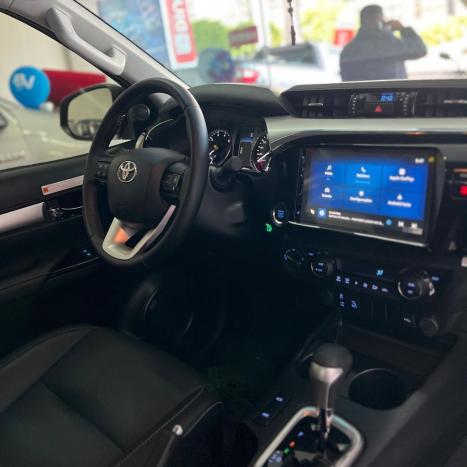 TOYOTA Hilux Caminhonete 2.8 16V SRV 4X4 DIESEL CABINE DUPLA AUTOMTICO, Foto 3