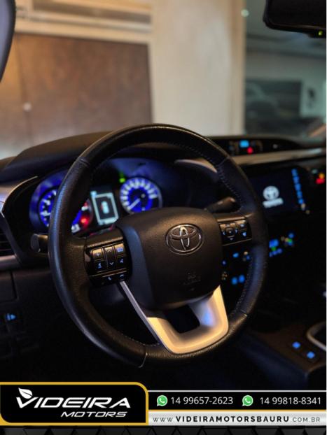 TOYOTA Hilux Caminhonete 2.8 16V SRV 4X4 DIESEL CABINE DUPLA AUTOMTICO, Foto 8