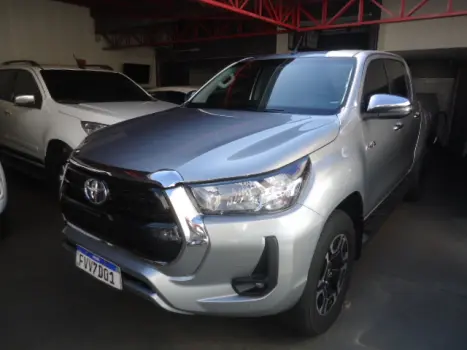 TOYOTA Hilux Caminhonete 2.8 16V SRV 4X4 DIESEL CABINE DUPLA AUTOMTICO, Foto 1