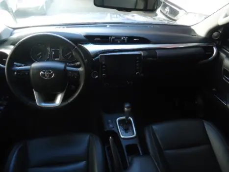 TOYOTA Hilux Caminhonete 2.8 16V SRV 4X4 DIESEL CABINE DUPLA AUTOMTICO, Foto 4