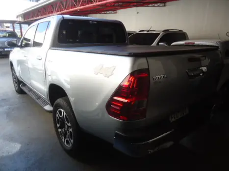 TOYOTA Hilux Caminhonete 2.8 16V SRV 4X4 DIESEL CABINE DUPLA AUTOMTICO, Foto 5