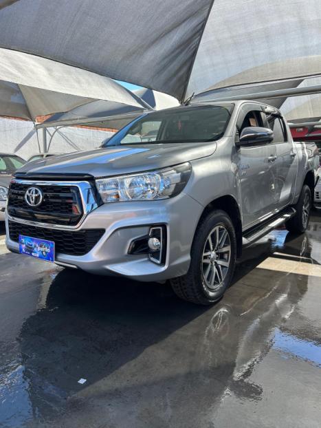 TOYOTA Hilux Caminhonete 2.7 16V 4P SR FLEX CABINE DUPLA AUTOMTICO, Foto 1