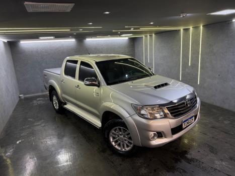 TOYOTA Hilux Caminhonete 3.0 4P 4X4 SRV TURBO DIESEL CABINE DUPLA AUTOMTICO, Foto 1