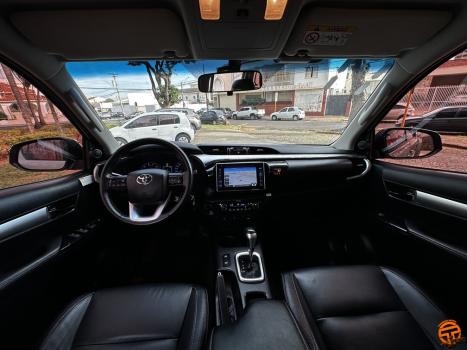 TOYOTA Hilux Caminhonete 2.8 16V SRV 4X4 DIESEL CABINE DUPLA AUTOMTICO, Foto 10