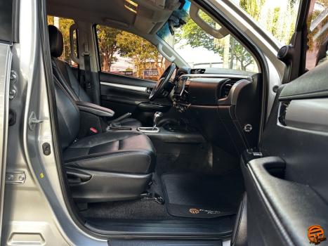 TOYOTA Hilux Caminhonete 2.8 16V SRV 4X4 DIESEL CABINE DUPLA AUTOMTICO, Foto 15