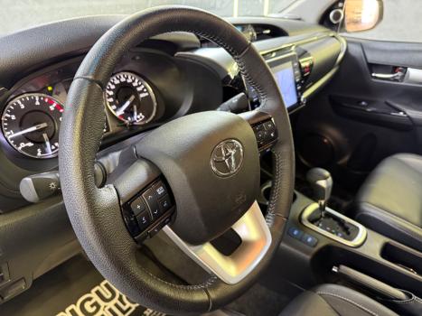 TOYOTA Hilux Caminhonete 2.8 16V SRX 4X4 TURBO DIESEL CABINE DUPLA AUTOMTICO, Foto 9