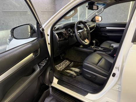 TOYOTA Hilux Caminhonete 2.8 16V SRX 4X4 TURBO DIESEL CABINE DUPLA AUTOMTICO, Foto 11