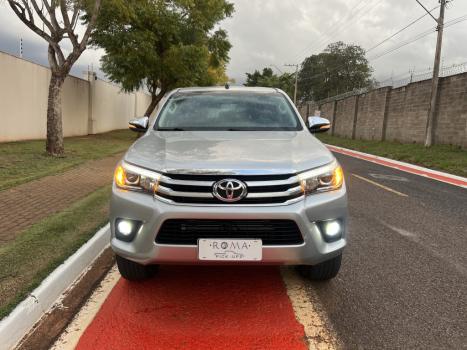 TOYOTA Hilux Caminhonete 2.8 16V SRX 4X4 DIESEL CABINE DUPLA AUTOMTICO, Foto 4