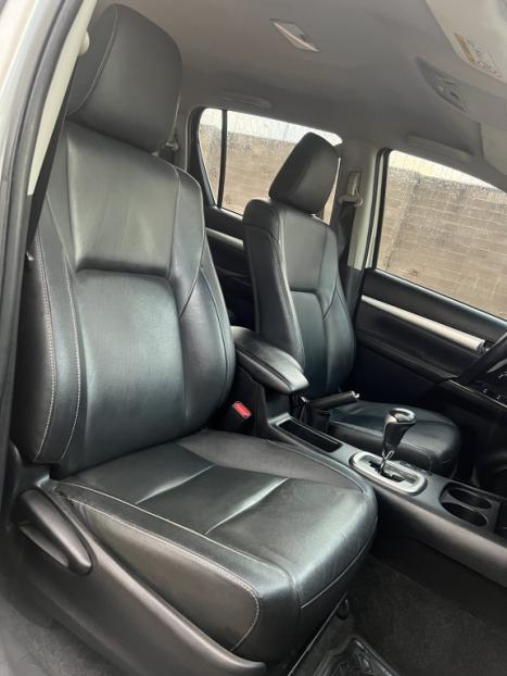 TOYOTA Hilux Caminhonete 2.8 16V SRX 4X4 DIESEL CABINE DUPLA AUTOMTICO, Foto 10