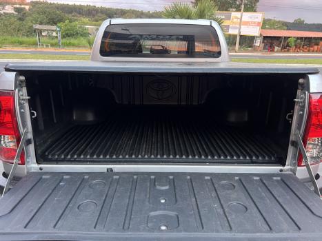TOYOTA Hilux Caminhonete 2.8 16V SRX 4X4 DIESEL CABINE DUPLA AUTOMTICO, Foto 20
