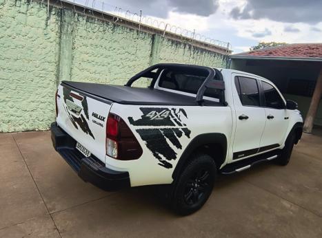 TOYOTA Hilux Caminhonete 2.8 16V 4P SR 4X4 DIESEL CHALLENGE CABINE DUPLA AUTOMTICO, Foto 6