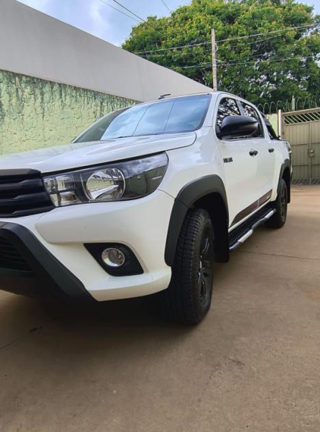TOYOTA Hilux Caminhonete 2.8 16V 4P SR 4X4 DIESEL CHALLENGE CABINE DUPLA AUTOMTICO, Foto 8