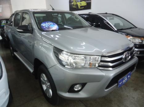 TOYOTA Hilux Caminhonete 2.7 16V 4P SRV FLEX CABINE DUPLA AUTOMTICO, Foto 2