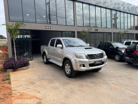 TOYOTA Hilux Caminhonete 3.0 4P 4X4 DIESEL CABINE DUPLA, Foto 3