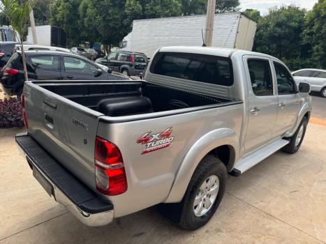TOYOTA Hilux Caminhonete 3.0 4P 4X4 DIESEL CABINE DUPLA, Foto 5