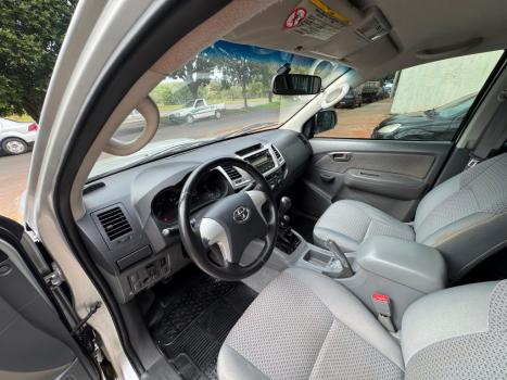 TOYOTA Hilux Caminhonete 3.0 4P 4X4 DIESEL CABINE DUPLA, Foto 9