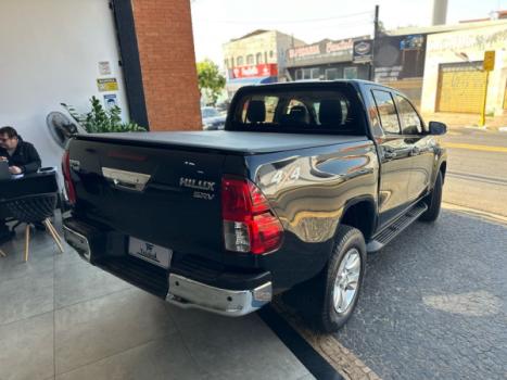 TOYOTA Hilux Caminhonete 2.8 16V SRV 4X4 DIESEL CABINE DUPLA AUTOMTICO, Foto 4