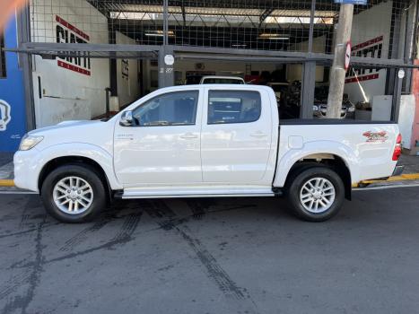 TOYOTA Hilux Caminhonete 3.0 4P 4X4 SRV TURBO DIESEL CABINE DUPLA AUTOMTICO, Foto 3