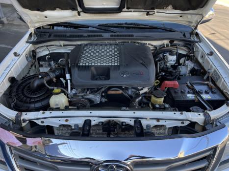 TOYOTA Hilux Caminhonete 3.0 4P 4X4 SRV TURBO DIESEL CABINE DUPLA AUTOMTICO, Foto 13
