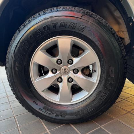 TOYOTA Hilux Caminhonete 3.0 4P 4X4 SRV TURBO DIESEL CABINE DUPLA AUTOMTICO, Foto 13