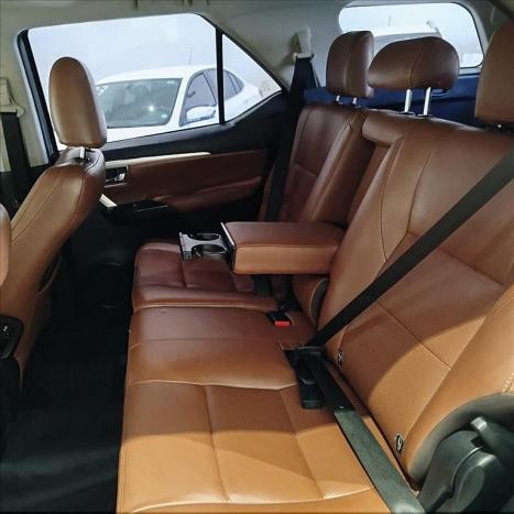 TOYOTA Hilux Caminhonete 2.7 16V 4P SR FLEX CABINE DUPLA AUTOMTICO, Foto 14