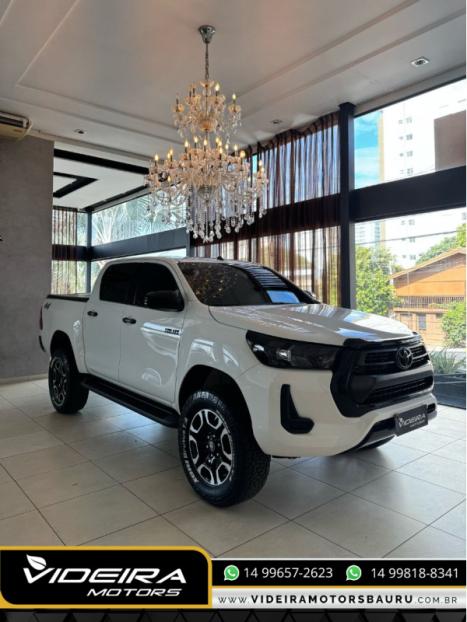 TOYOTA Hilux Caminhonete 2.8 4P 4X4 DIESEL CABINE DUPLA, Foto 4