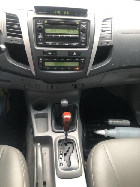 TOYOTA Hilux Caminhonete 3.0 4P 4X4 SRV TURBO DIESEL CABINE DUPLA AUTOMTICO, Foto 12