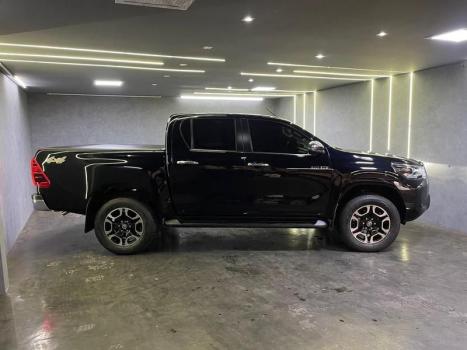 TOYOTA Hilux Caminhonete 2.8 16V SRX 4X4 TURBO DIESEL CABINE DUPLA AUTOMTICO, Foto 5