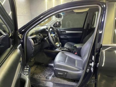 TOYOTA Hilux Caminhonete 2.8 16V SRX 4X4 TURBO DIESEL CABINE DUPLA AUTOMTICO, Foto 14
