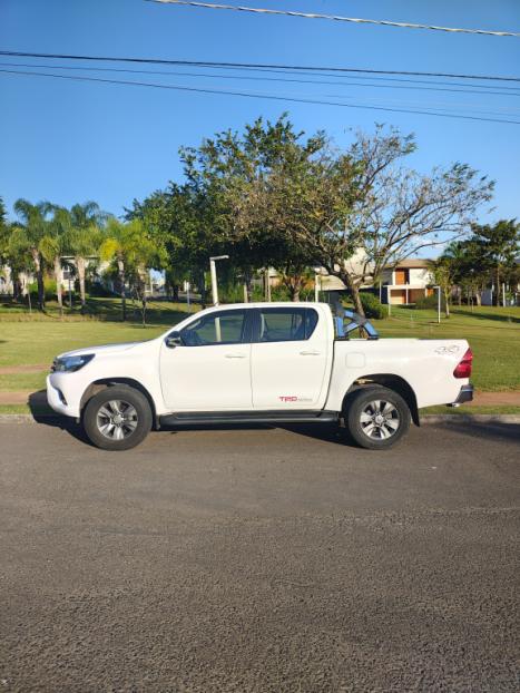 TOYOTA Hilux Caminhonete 2.8 16V SRV 4X4 DIESEL CABINE DUPLA AUTOMTICO, Foto 4