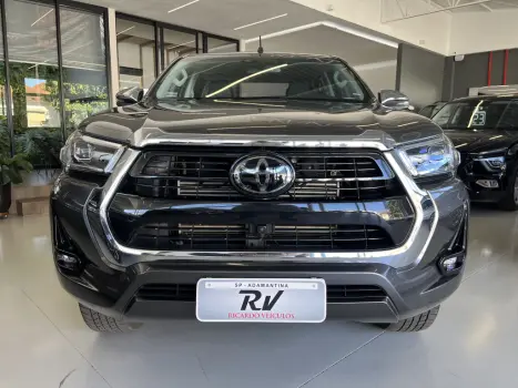 TOYOTA Hilux Caminhonete 2.8 16V SRX 4X4 TURBO DIESEL CABINE DUPLA AUTOMTICO, Foto 2