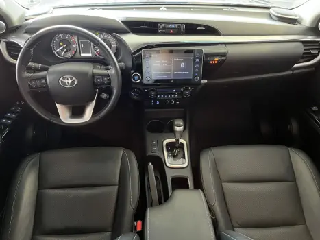 TOYOTA Hilux Caminhonete 2.8 16V SRX 4X4 TURBO DIESEL CABINE DUPLA AUTOMTICO, Foto 6