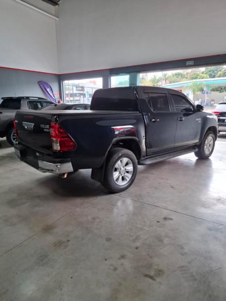 TOYOTA Hilux Caminhonete 2.7 16V 4P SRV FLEX CABINE DUPLA AUTOMTICO, Foto 12