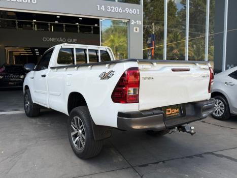 TOYOTA Hilux Caminhonete 2.8 4X4 DIESEL CABINE SIMPLES, Foto 4