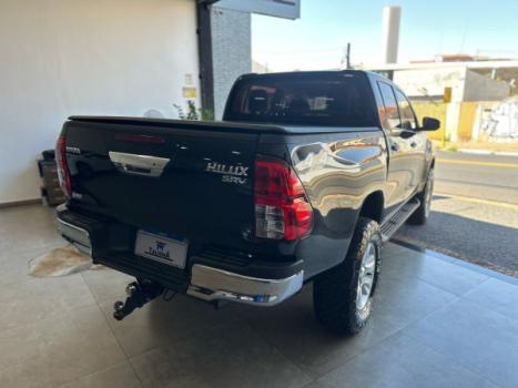 TOYOTA Hilux Caminhonete 2.8 16V SRV 4X4 DIESEL CABINE DUPLA AUTOMTICO, Foto 4