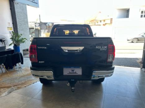 TOYOTA Hilux Caminhonete 2.8 16V SRV 4X4 DIESEL CABINE DUPLA AUTOMTICO, Foto 5