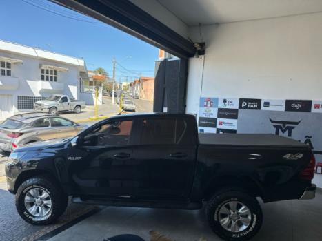 TOYOTA Hilux Caminhonete 2.8 16V SRV 4X4 DIESEL CABINE DUPLA AUTOMTICO, Foto 10