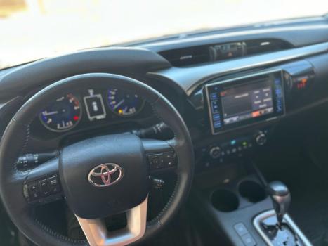 TOYOTA Hilux Caminhonete 2.8 16V SRV 4X4 DIESEL CABINE DUPLA AUTOMTICO, Foto 12