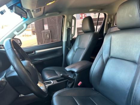 TOYOTA Hilux Caminhonete 2.8 16V SRV 4X4 DIESEL CABINE DUPLA AUTOMTICO, Foto 16