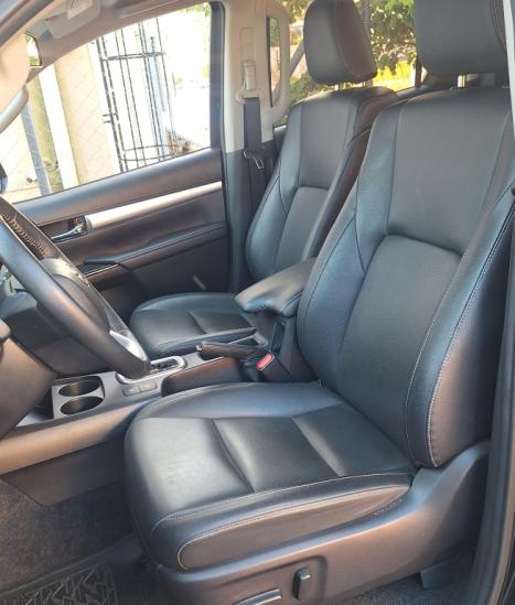 TOYOTA Hilux Caminhonete 2.8 16V SRV 4X4 DIESEL CABINE DUPLA AUTOMTICO, Foto 8