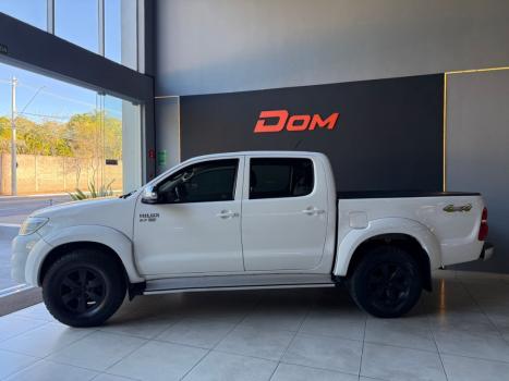 TOYOTA Hilux Caminhonete 2.7 16V 4P SRV FLEX 4X4  CABINE DUPLA AUTOMTICO, Foto 4