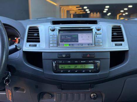 TOYOTA Hilux Caminhonete 2.7 16V 4P SRV FLEX 4X4  CABINE DUPLA AUTOMTICO, Foto 13